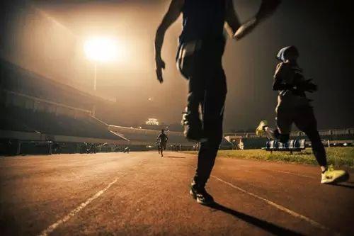 面临着一个 面临着一个