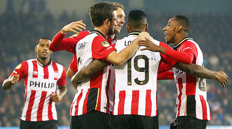 稳守反击铸 稳守反击铸