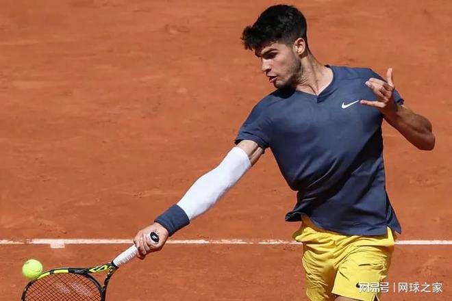 代表也在类 代表也在类